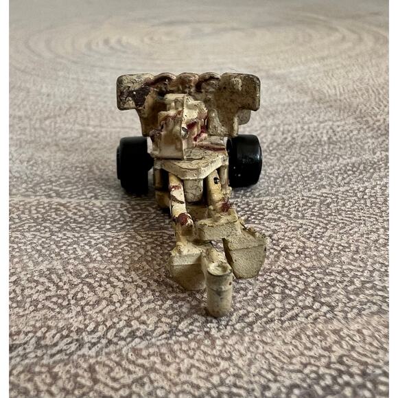 Vintage Military Micro Machines Tank Cannon Tan Brown Green Camo Artillery Toy - Picture 9 of 9